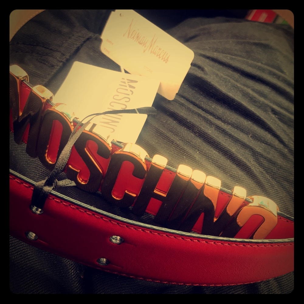 Authentic Moschino belt brand new